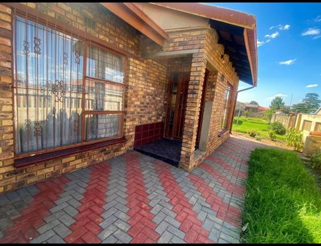 2 BEDROOM HOUSE FOR SALE IN SHARPEVILLE